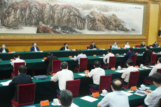 2020年7月21日，习近平在京主持召开企业家座谈会并发表重要讲话。新华社记者 鞠鹏 摄