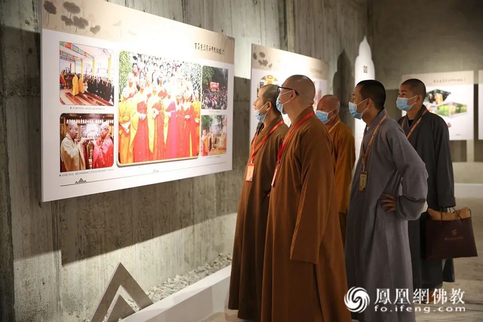 坚持我国佛教中国化方向图片展（图片来源：凤凰网佛教）